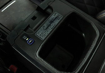 Подержанный автомобиль Toyota Land Cruiser Suv 2008 года (22 фото)