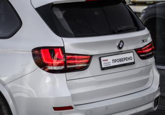 Подержанный автомобиль BMW X5 2017 года (12 фото)