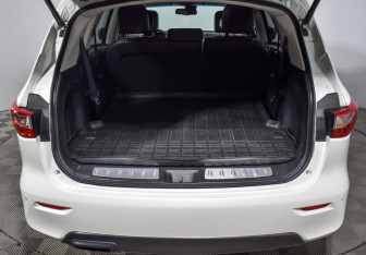 Подержанный автомобиль Infiniti QX60 2014 года (25 фото)
