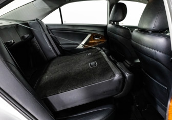 Подержанный автомобиль Toyota Camry Sedan 2008 года (15 фото)