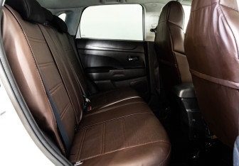 Подержанный автомобиль Mitsubishi ASX 2013 года (19 фото)