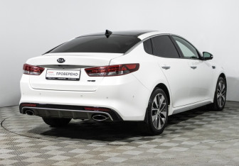 Подержанный автомобиль Kia Optima Sedan 2016 года (5 фото)