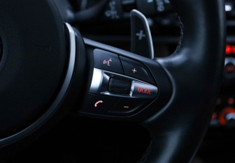 Подержанный автомобиль BMW X5 M 2015 года (12 фото)