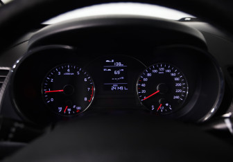 Подержанный автомобиль Kia Cerato Sedan 2015 года (12 фото)