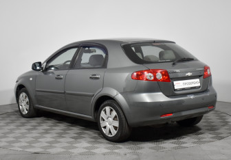 Подержанный автомобиль Chevrolet Lacetti Hatchback 2010 года (7 фото)