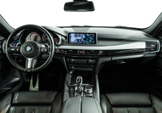 Подержанный автомобиль BMW X6 2017 года (13 фото)