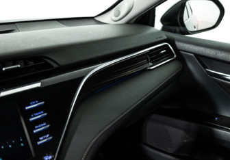 Подержанный автомобиль Toyota Camry Sedan 2020 года (19 фото)