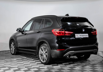 Подержанный автомобиль BMW X1 2017 года (7 фото)