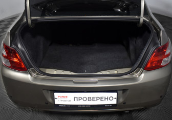 Подержанный автомобиль Peugeot 301 2013 года (18 фото)