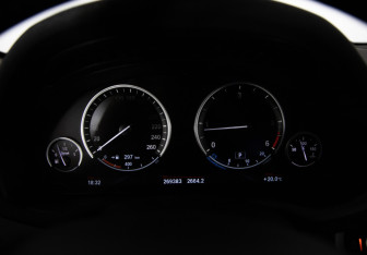 Подержанный автомобиль BMW X3 2014 года (14 фото)
