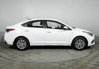 Подержанный автомобиль Hyundai Solaris Sedan 2019 года (4 фото)