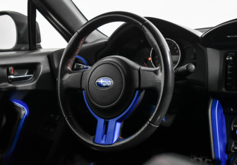 Подержанный автомобиль Subaru BRZ 2015 года (15 фото)