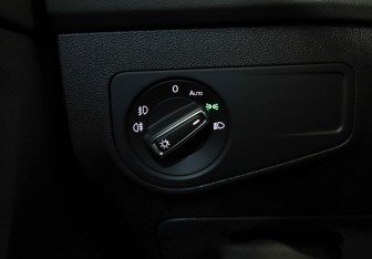 Подержанный автомобиль Volkswagen Tiguan 2018 года (15 фото)