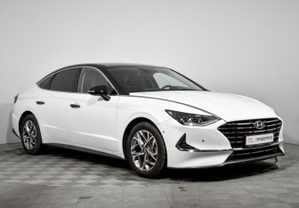 Подержанный автомобиль Hyundai Sonata 2020 года (3 фото)