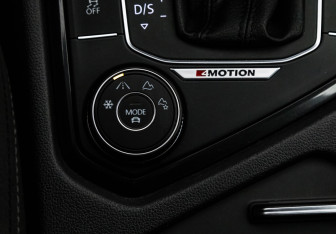 Подержанный автомобиль Volkswagen Tiguan 2017 года (17 фото)