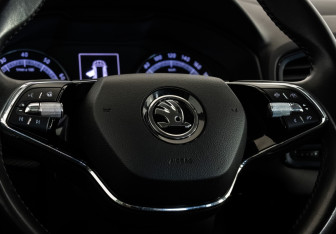 Подержанный автомобиль Skoda Karoq 2020 года (12 фото)