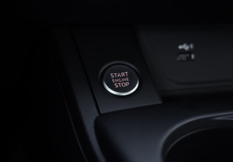 Подержанный автомобиль Audi A4 Sedan 2020 года (18 фото)