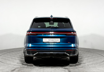 Подержанный автомобиль Geely Monjaro 2023 года (4 фото)
