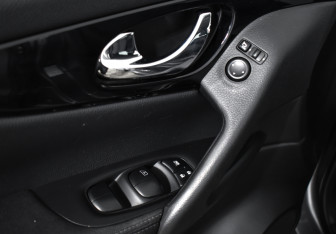Подержанный автомобиль Nissan Qashqai 2017 года (15 фото)