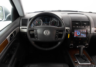 Подержанный автомобиль Volkswagen Touareg 2009 года (10 фото)
