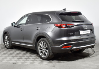 Подержанный автомобиль Mazda CX-9 2017 года (7 фото)