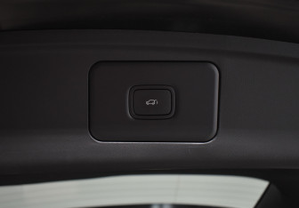 Подержанный автомобиль Evolute i-SPACE 2024 года (24 фото)