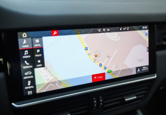 Подержанный автомобиль Porsche Cayenne 2019 года (16 фото)