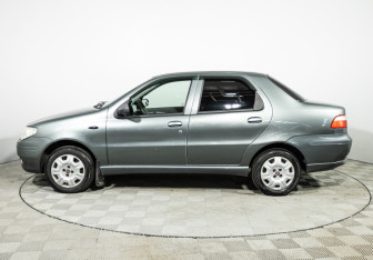 Подержанный автомобиль Fiat Albea 2011 года (8 фото)