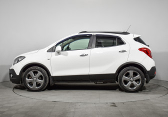 Подержанный автомобиль Opel Mokka 2013 года (8 фото)