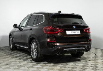 Подержанный автомобиль BMW X3 2018 года (7 фото)