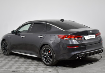 Подержанный автомобиль Kia Optima Sedan 2019 года (7 фото)