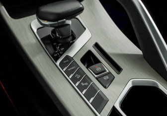 Подержанный автомобиль Geely Coolray 2022 года (18 фото)