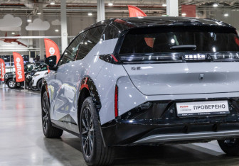 Подержанный автомобиль Zeekr X 2023 года (10 фото)