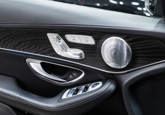 Подержанный автомобиль Mercedes-Benz GLC AMG 2016 года (18 фото)