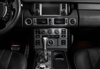 Подержанный автомобиль Land Rover Range Rover 2006 года (16 фото)