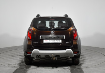 Подержанный автомобиль Renault Duster 2018 года (6 фото)