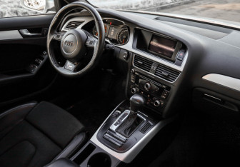 Подержанный автомобиль Audi A4 Sedan 2015 года (9 фото)