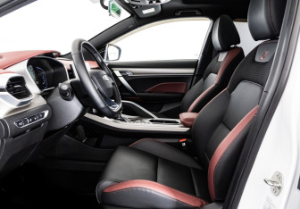 Подержанный автомобиль Geely Coolray 2023 года (22 фото)