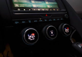 Подержанный автомобиль Jaguar E-Pace 2018 года (21 фото)