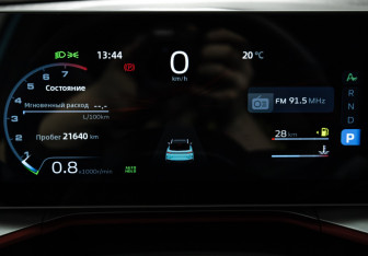 Подержанный автомобиль Geely Coolray 2024 года (12 фото)