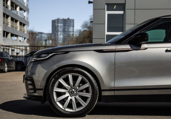 Подержанный автомобиль Land Rover Range Rover Velar 2018 года (11 фото)