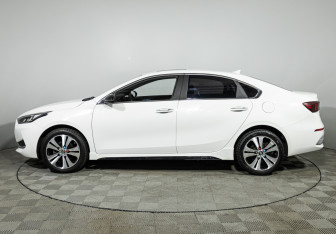 Подержанный автомобиль Kia K3 Sedan 2020 года (8 фото)