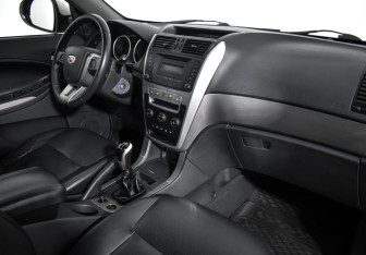 Подержанный автомобиль Geely Emgrand X7 2015 года (14 фото)