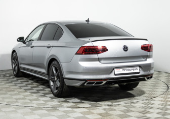 Подержанный автомобиль Volkswagen Passat Sedan 2021 года (7 фото)