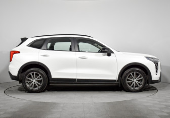 Подержанный автомобиль Haval Jolion 2024 года (4 фото)