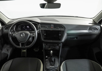 Подержанный автомобиль Volkswagen Tiguan 2019 года (10 фото)