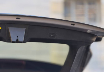 Подержанный автомобиль Geely Monjaro 2024 года (8 фото)