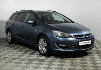 Подержанный автомобиль Opel Astra Wagon 2013 года (3 фото)
