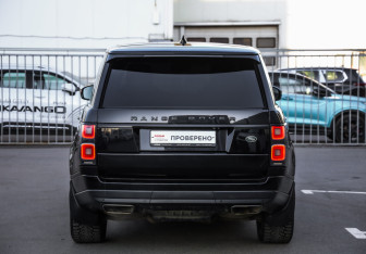 Подержанный автомобиль Land Rover Range Rover 2018 года (8 фото)