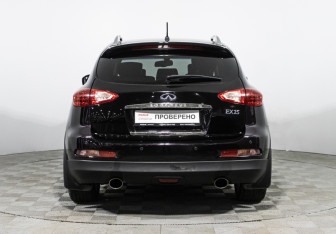 Подержанный автомобиль Infiniti EX 2012 года (6 фото)